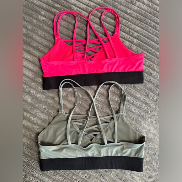 2 Pink sports bras - Picture 2 of 3